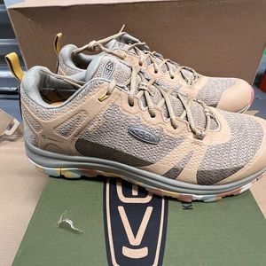 Keen Terradora 2 waterproof ladies shoes size 9 color : brick dust/Tan